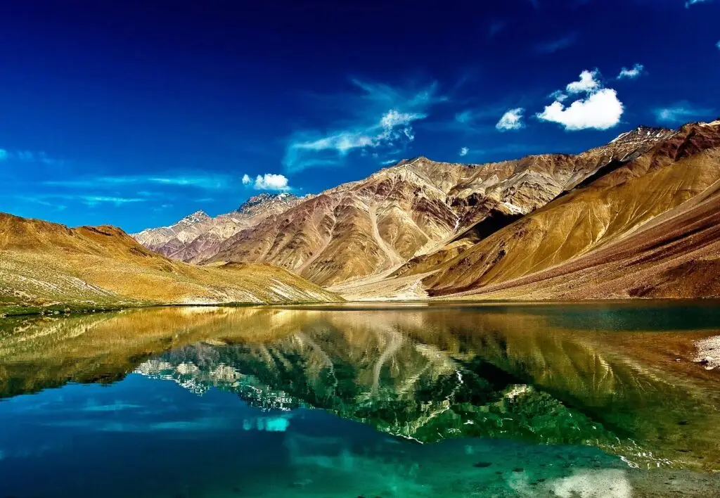 High-altitude Himalayan route through Spiti